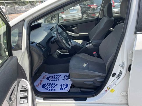Used 2012 Toyota Prius Plug-In Hybrid image 9