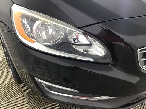 Used 2017 Volvo S60 T5 Inscription image 24