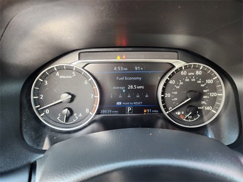 Used 2024 Nissan Altima 2.5 SV image 5