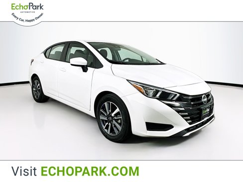 Used 2024 Nissan Versa SV image 1