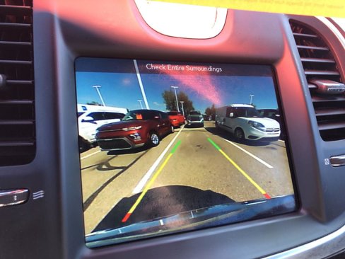 Used 2018 Chrysler 300 Limited image 29