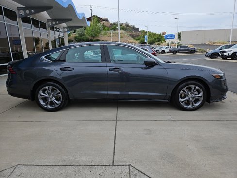 Used 2024 Honda Accord EX image 4