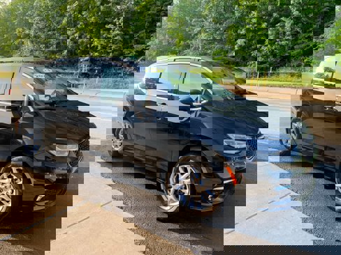 Used 2023 Chrysler Pacifica Touring-L image 6