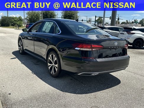Used 2022 Volkswagen Passat 2.0T SE image 8