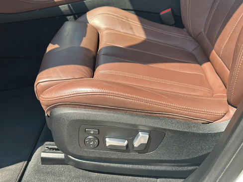 Used 2022 BMW X5 xDrive40i w/ Premium Package image 15