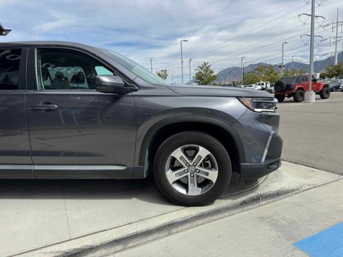 Used 2023 Honda Pilot EX-L image 10