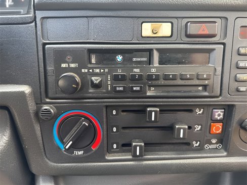 Used 1990 BMW 325i Convertible image 15
