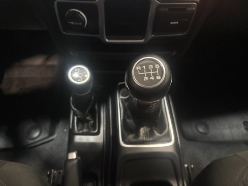 Used 2023 Jeep Wrangler Sport image 15