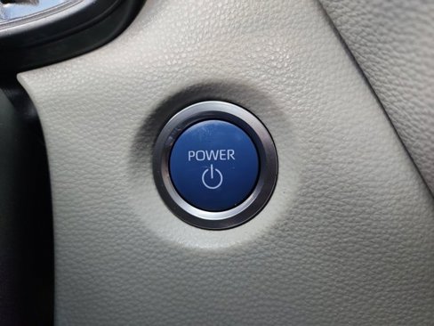 Used 2021 Toyota Corolla LE image 24