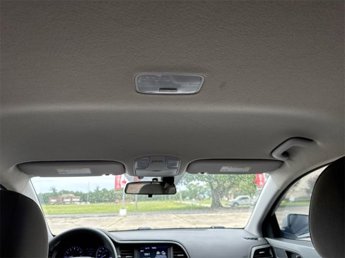 Used 2020 Hyundai Elantra SEL image 20