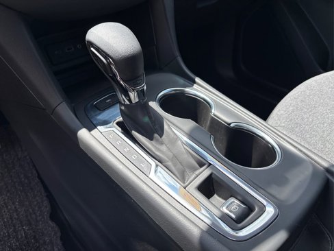 Used 2023 Chevrolet Equinox LT image 36