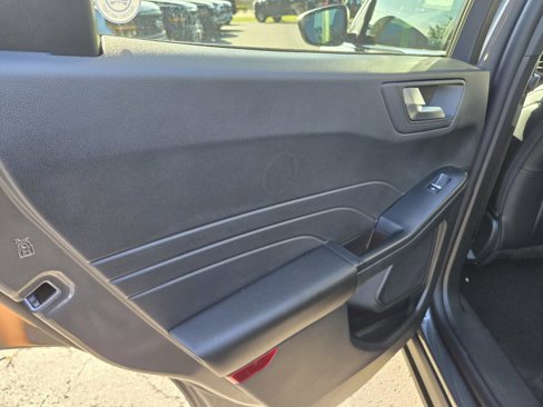 New 2025 Ford Escape SE image 25