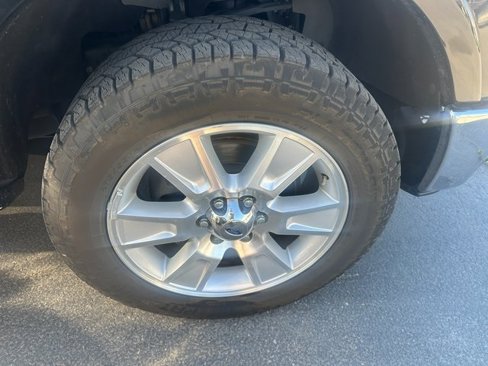 Used 2013 Ford F150 Lariat w/ Luxury Equipment Group image 9