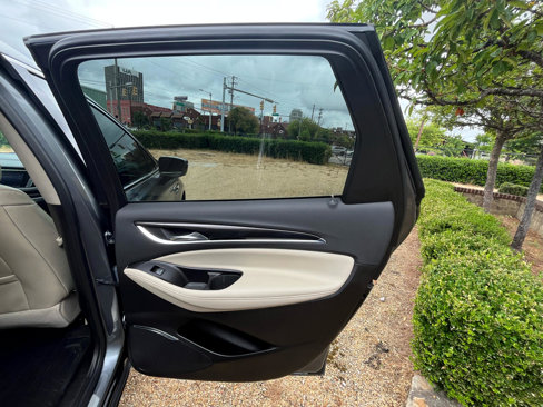 Used 2020 Buick Enclave Essence image 25