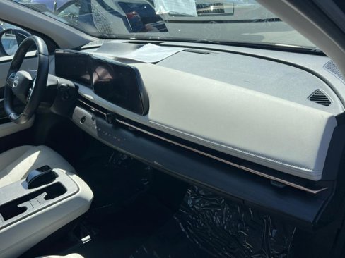 Used 2024 Nissan Ariya FWD image 34