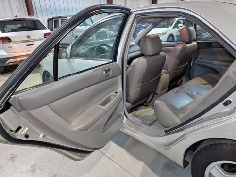 Used 2003 Toyota Camry LE image 20
