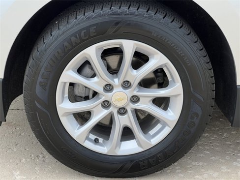 Used 2021 Chevrolet Equinox LT w/ LPO, Floor Liner Package image 7
