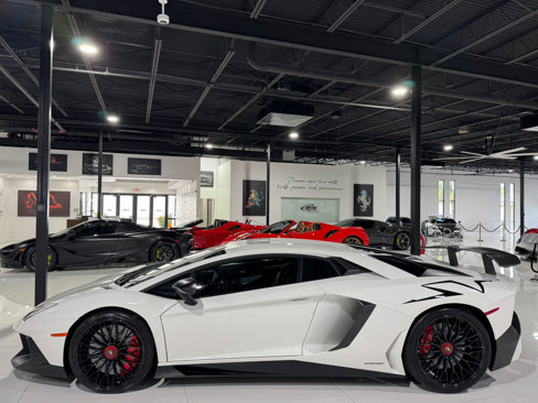 Used 2016 Lamborghini Aventador LP 750-4 Superveloce image 4