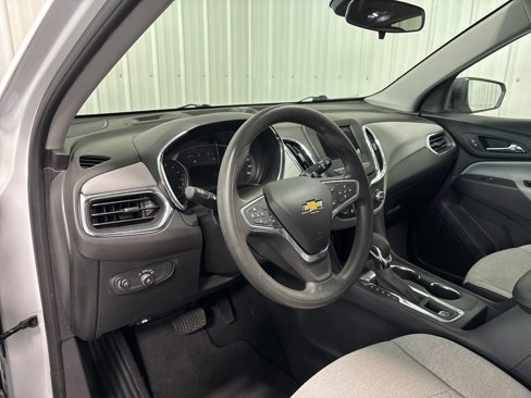 Used 2023 Chevrolet Equinox LS w/ LS Convenience Package image 11