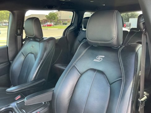 Used 2019 Chrysler Pacifica Touring-L Plus w/ Advanced Safetytec Group image 64