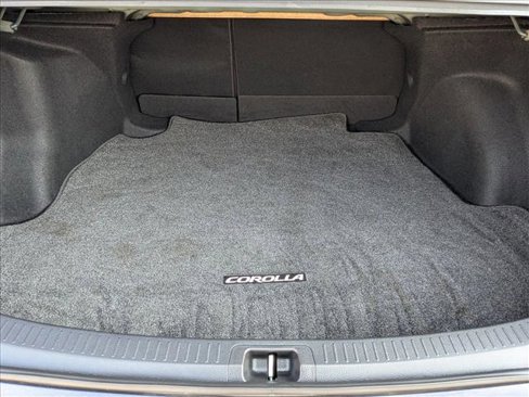 Used 2022 Toyota Corolla SE image 6
