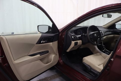 Used 2017 Honda Accord LX image 9