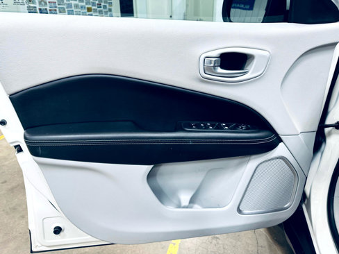 Used 2018 Jeep Compass Latitude w/ Popular Equipment Group image 28