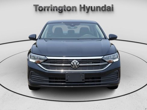 Used 2024 Volkswagen Jetta S image 2