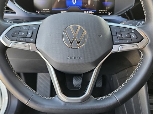 Certified 2024 Volkswagen Taos SE image 35