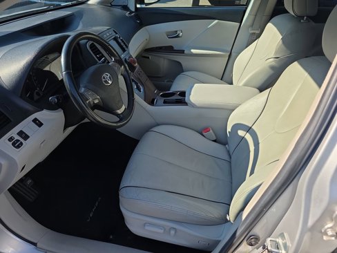 Used 2010 Toyota Venza image 8