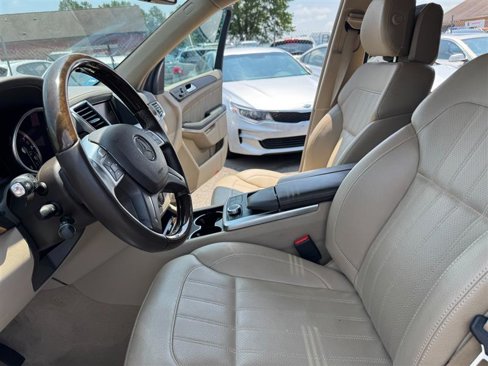 Used 2013 Mercedes-Benz GL 450 4MATIC image 25