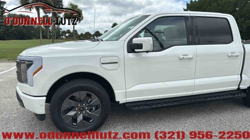 Used 2022 Ford F150 Lightning Lariat w/ Equipment Group 511A High image 4