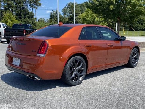 Used 2021 Chrysler 300 Touring w/ Sport Appearance Package image 4