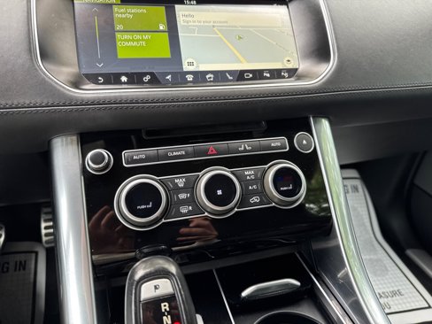 Used 2017 Land Rover Range Rover Sport HSE Dynamic image 31