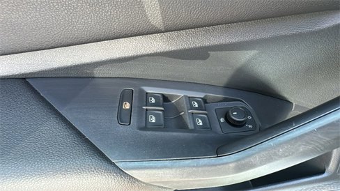 Used 2019 Volkswagen Jetta SEL image 21