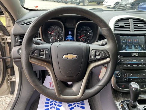 Used 2015 Chevrolet Malibu LT w/ Power Convenience Package image 11