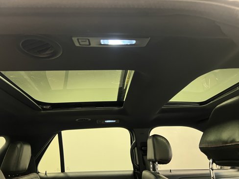 Used 2017 Ford Explorer Sport w/ Equipment Group 401A image 10