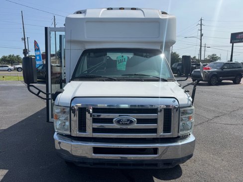 Used 2014 Ford E-450 and Econoline 450 Super Duty w/ Shuttle Bus Prep Package image 8