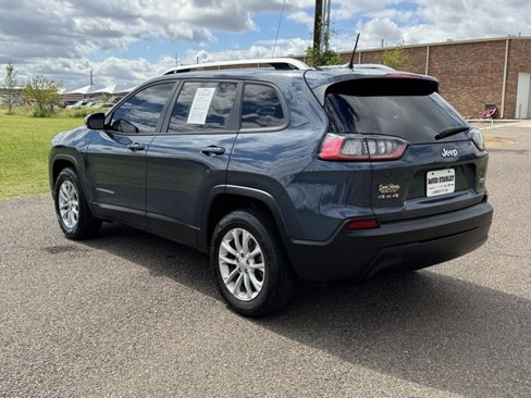 Used 2021 Jeep Cherokee Latitude image 4