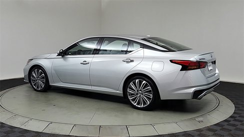 Used 2023 Nissan Altima 2.5 SL image 5