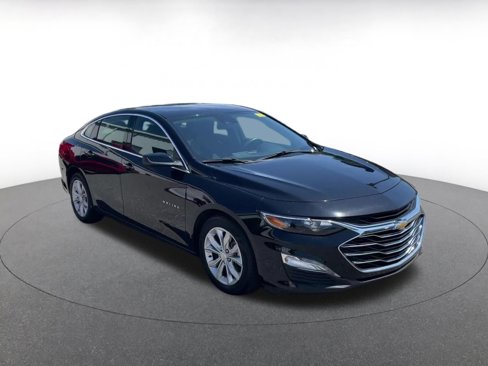 Used 2024 Chevrolet Malibu LT image 2