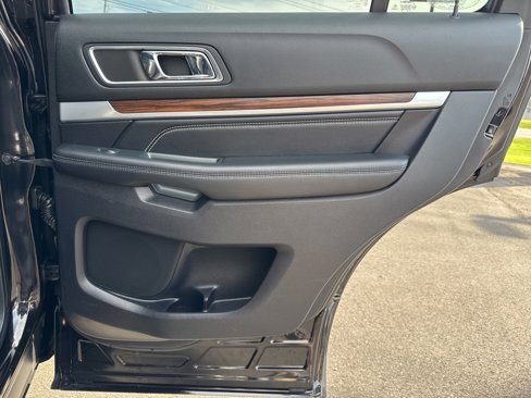 Used 2019 Ford Explorer Limited w/ Class III Trailer Tow Package image 17