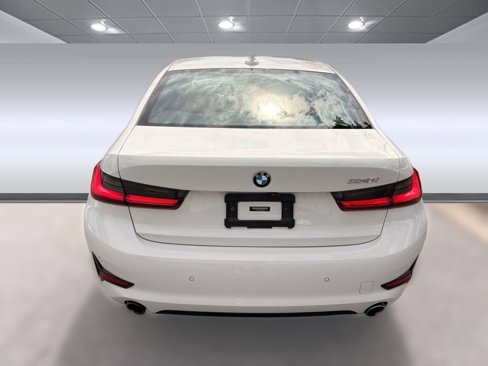 Used 2021 BMW 330i Sedan w/ Convenience Package image 10