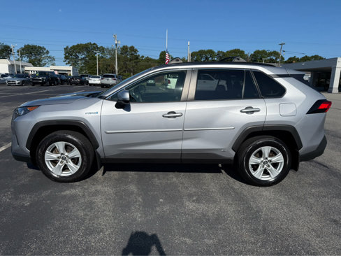 Used 2019 Toyota RAV4 LE image 4