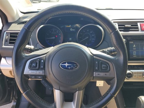 Used 2017 Subaru Outback 2.5i Premium image 11