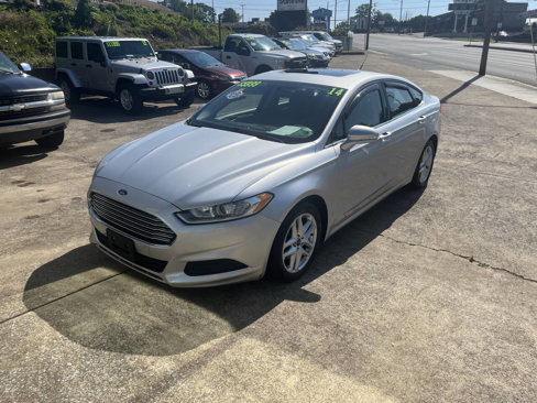 Used 2014 Ford Fusion SE image 3