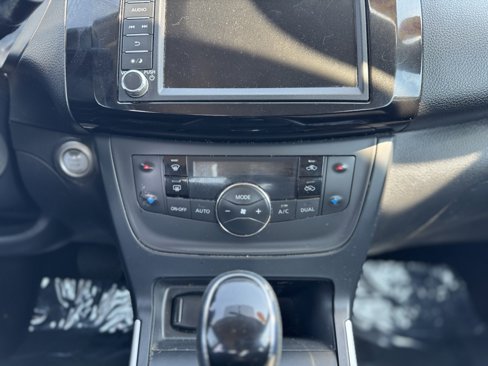 Used 2019 Nissan Sentra SV image 8
