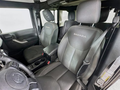 Used 2016 Jeep Wrangler Unlimited Sahara w/ Max Tow Package image 11