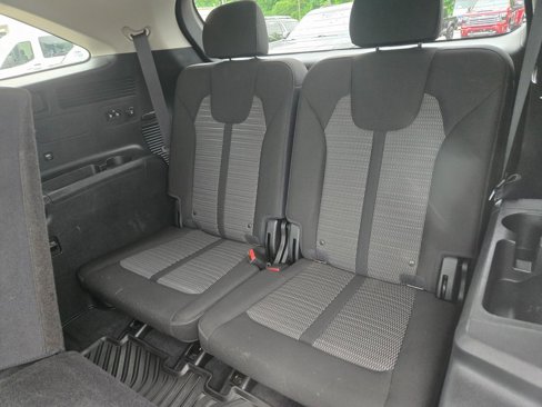 Used 2023 Kia Sorento LX image 9