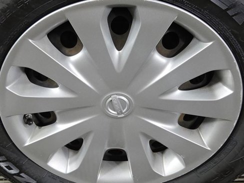 Used 2016 Nissan Versa SV image 10